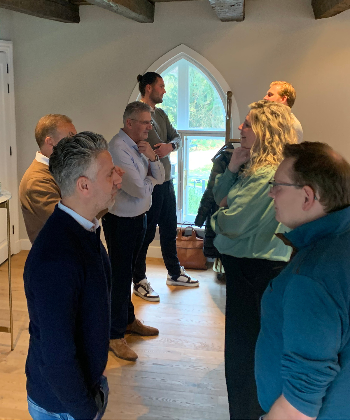 Deelnemers in line up bij leiderschapstraining